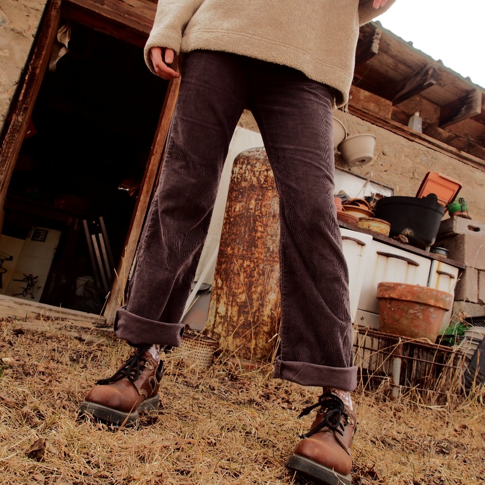 Levi Corduroy gray straight legged jeans